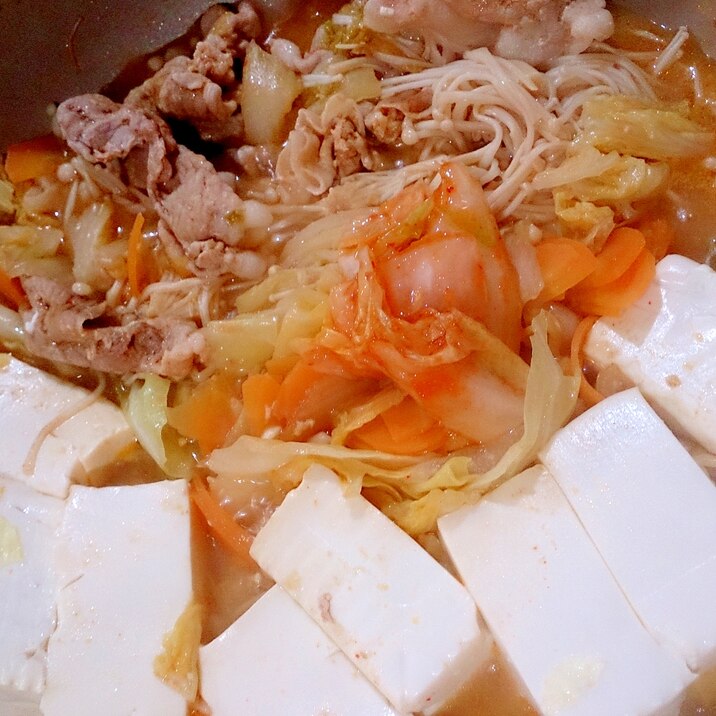和風スープで　豚肉のキムチ鍋